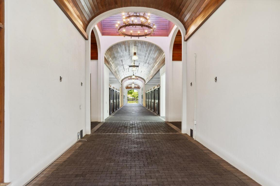 SADDLE TRAIL PARK OF WELLINGTON - Land