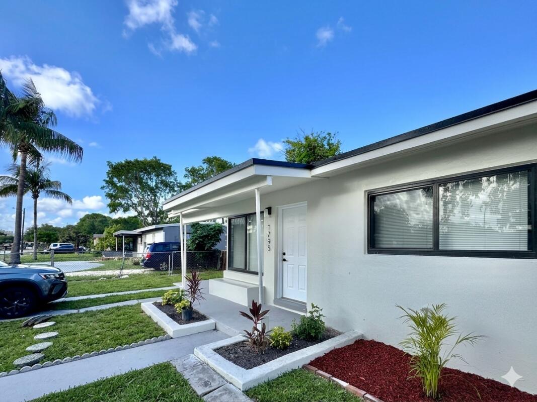 1795 Lauderdale Manor Drive, Fort Lauderdale FL 33311