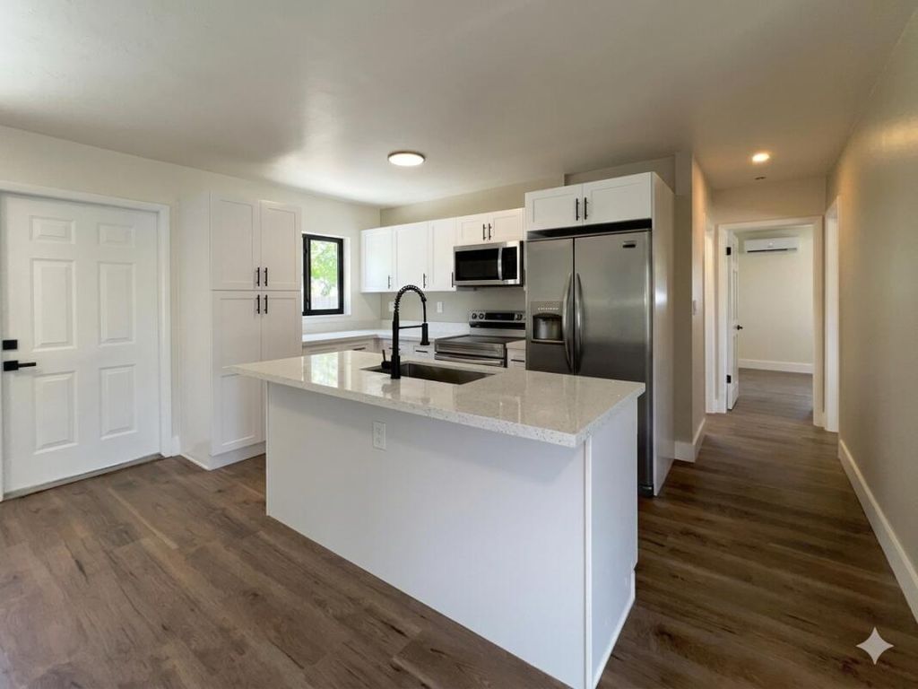 Photo of 1795 Lauderdale Manor Drive, Fort Lauderdale, FL 33311 (MLS # B26032743)