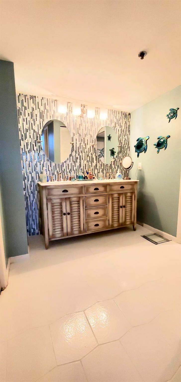 DALTON PLACE CONDO - Residential Lease