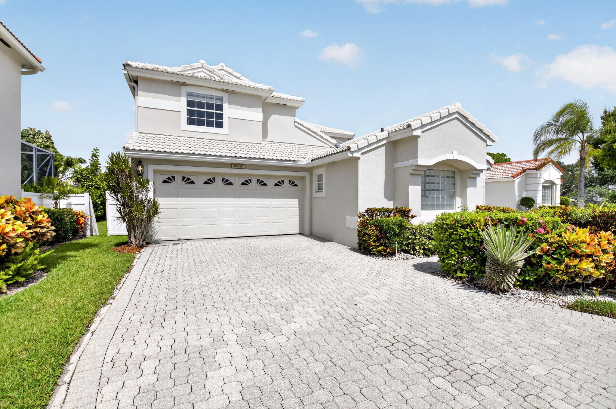 6237 Brava Way