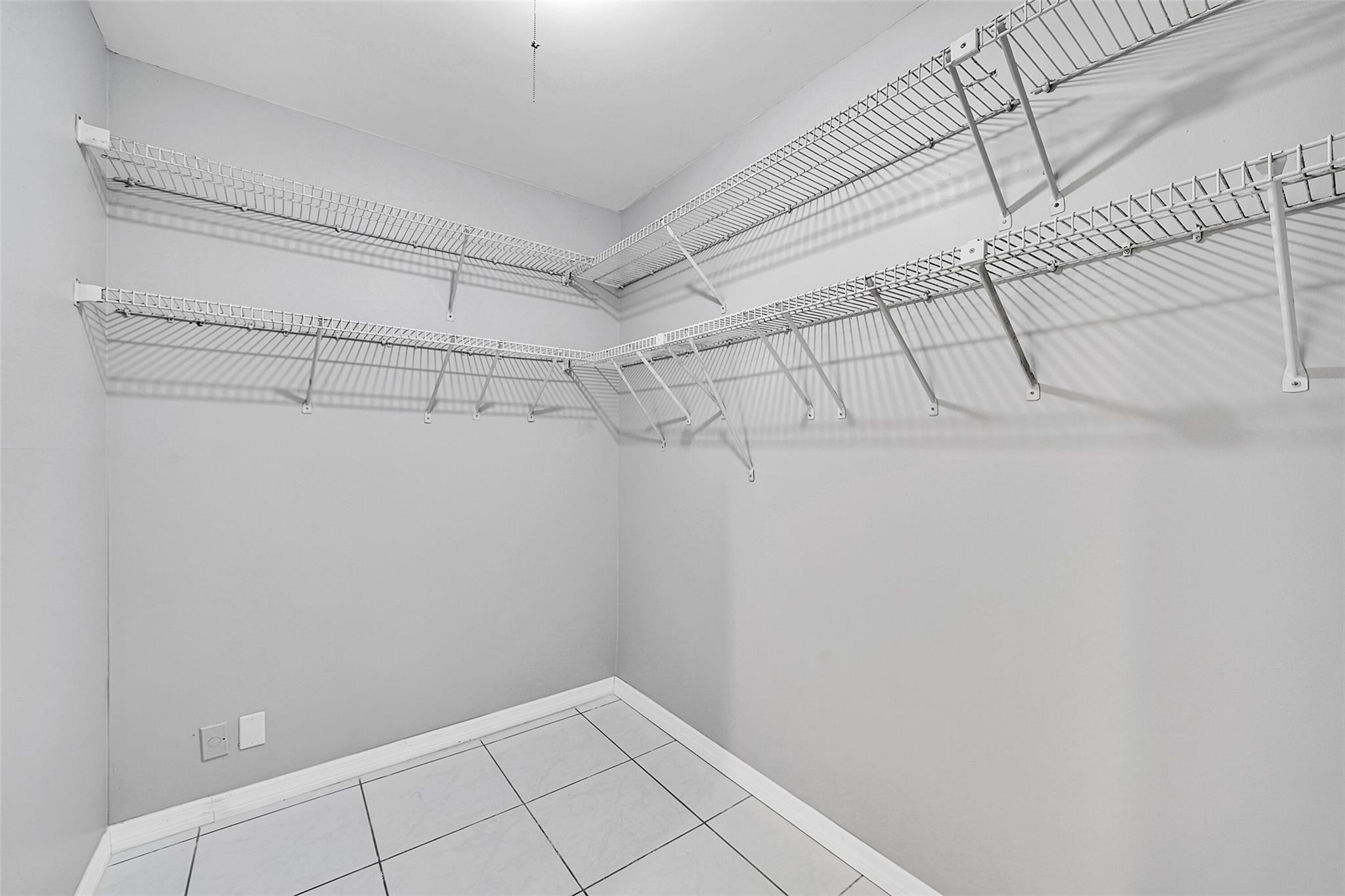 CONDO 22 OF WHITEHALL CONDOS - Residential Lease