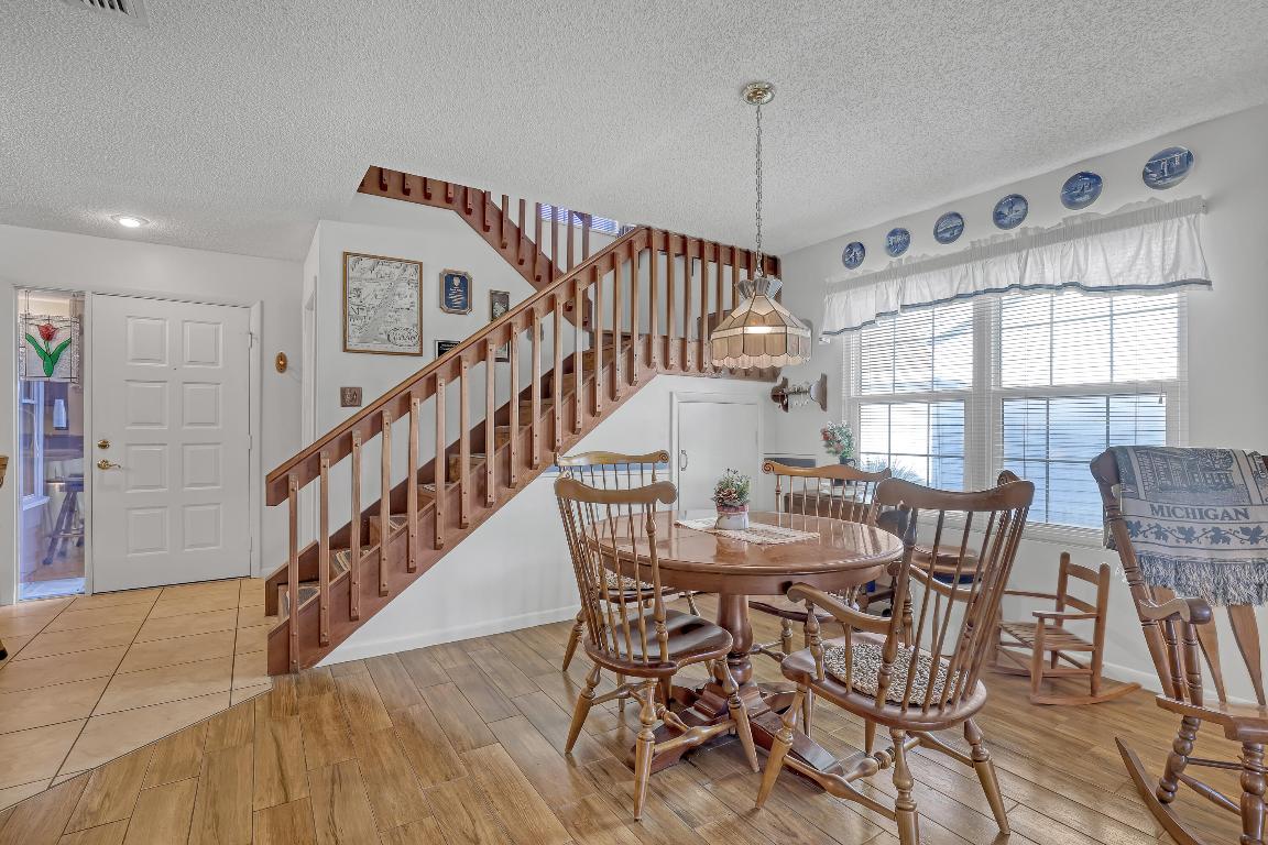 EMERALD FOREST OF WELLINGTON - Residential