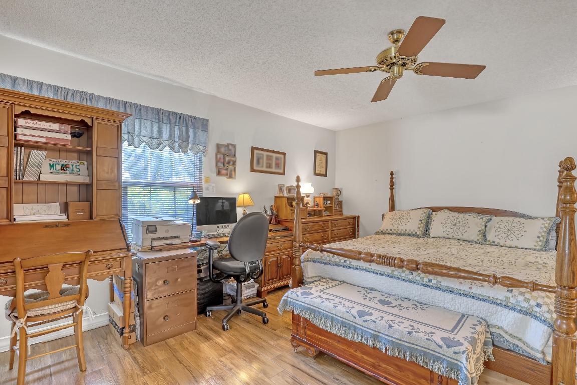 EMERALD FOREST OF WELLINGTON - Residential