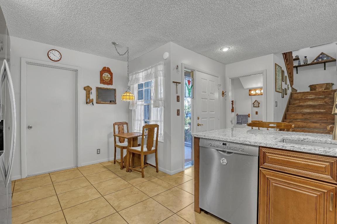 EMERALD FOREST OF WELLINGTON - Residential