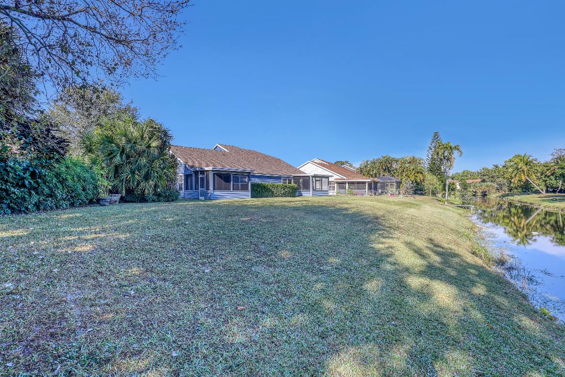 EMERALD FOREST OF WELLINGTON - Residential