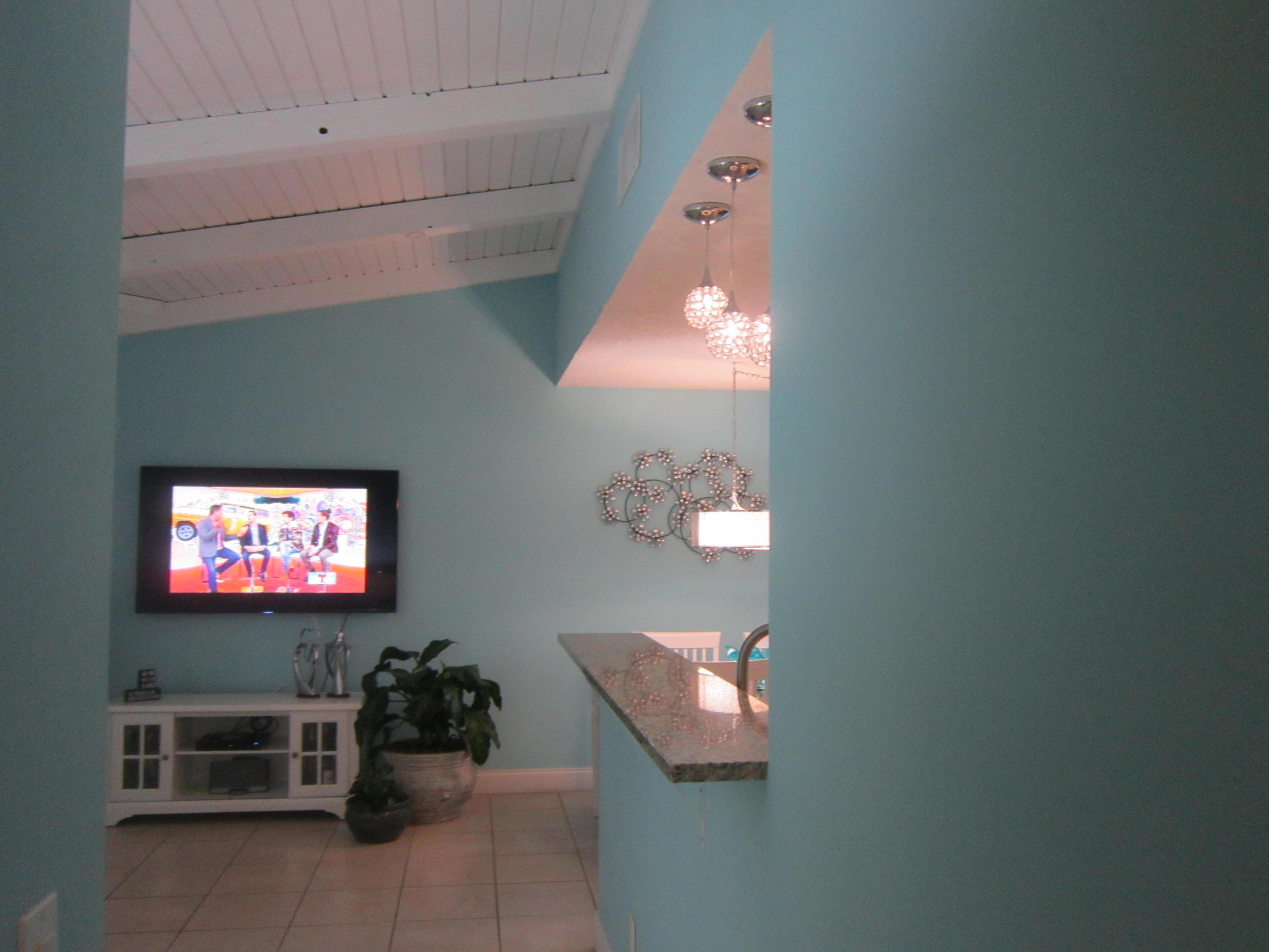 GLENWOOD VILLAGE COND - Residential