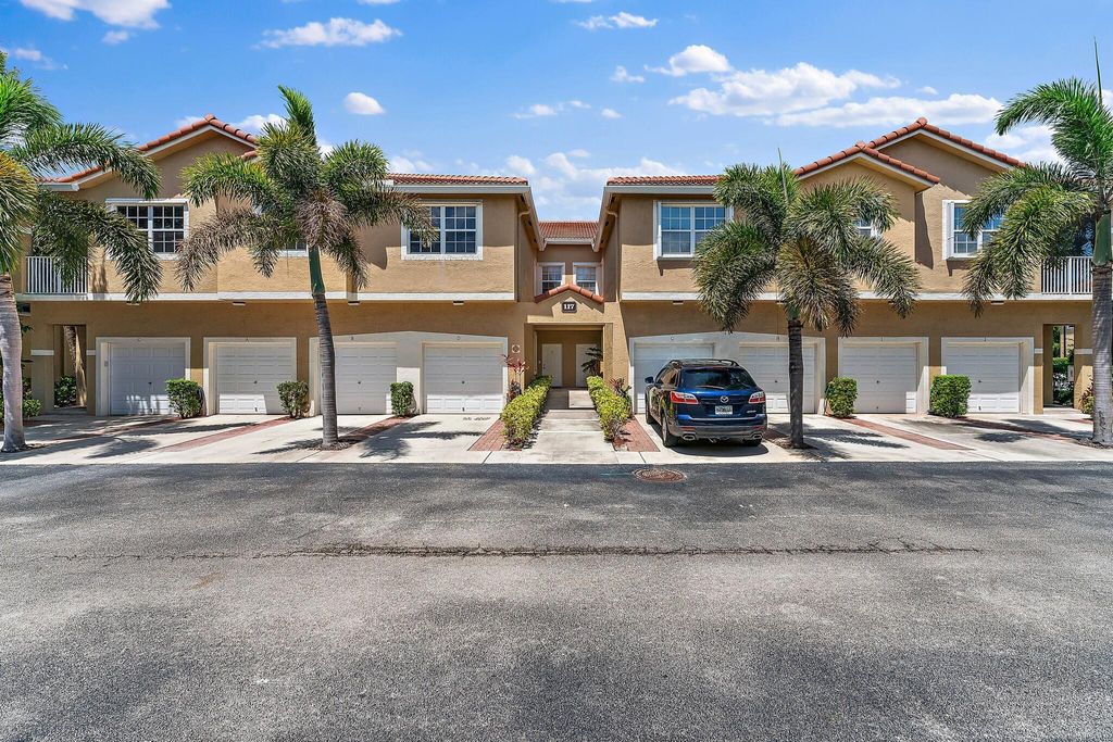 Photo of 117 Lighthouse Circle #C, Tequesta, FL 33469 (MLS # R10997705)