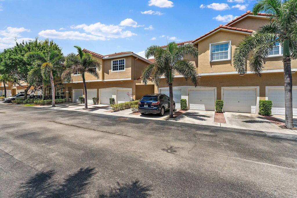 Photo of 117 Lighthouse Circle #C, Tequesta, FL 33469 (MLS # R10997705)