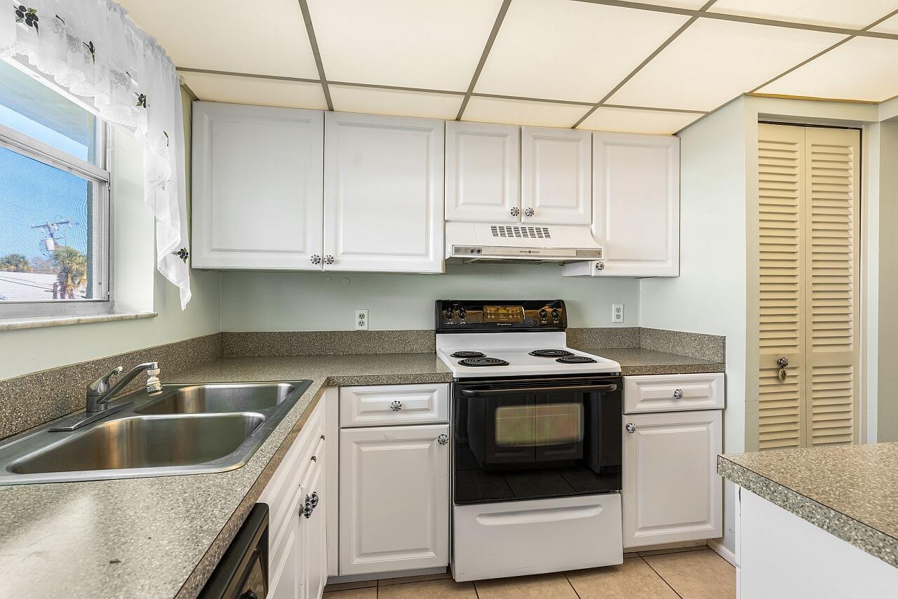 Royal Park Buildings - Residential Lease