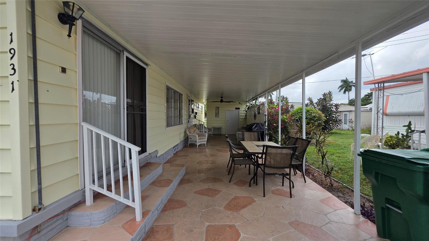 1931 SW 85th Avenue, Davie, FL, 33324/$219,900 3 1931 SW 85th Avenue
