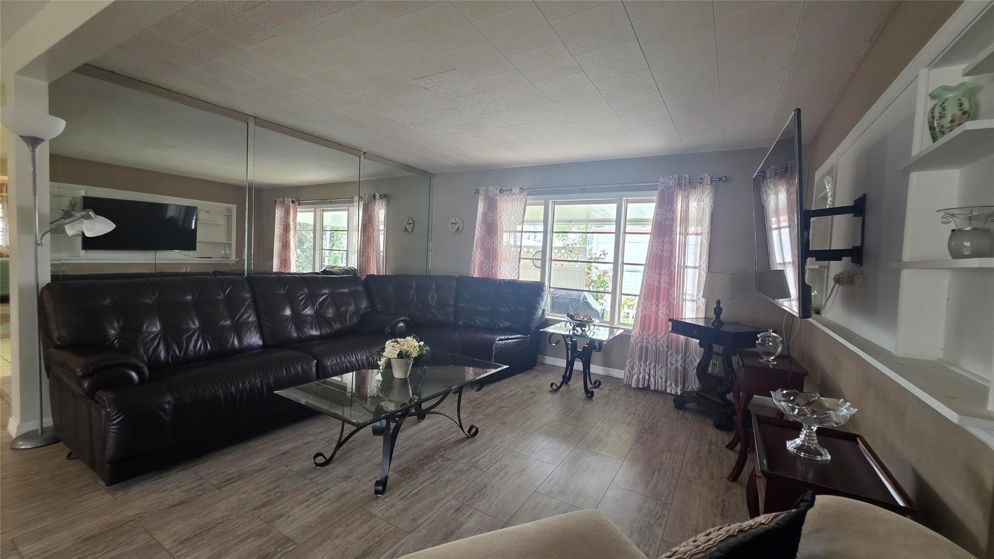 Park City Sec Two 56-25 B - Residential