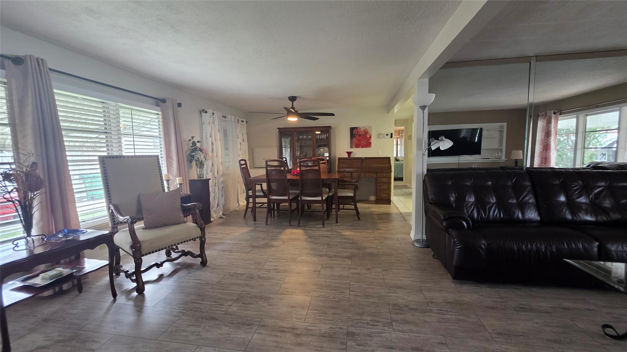 Park City Sec Two 56-25 B - Residential