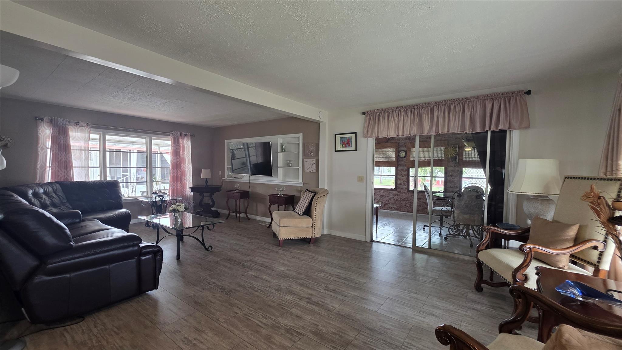 Park City Sec Two 56-25 B - Residential