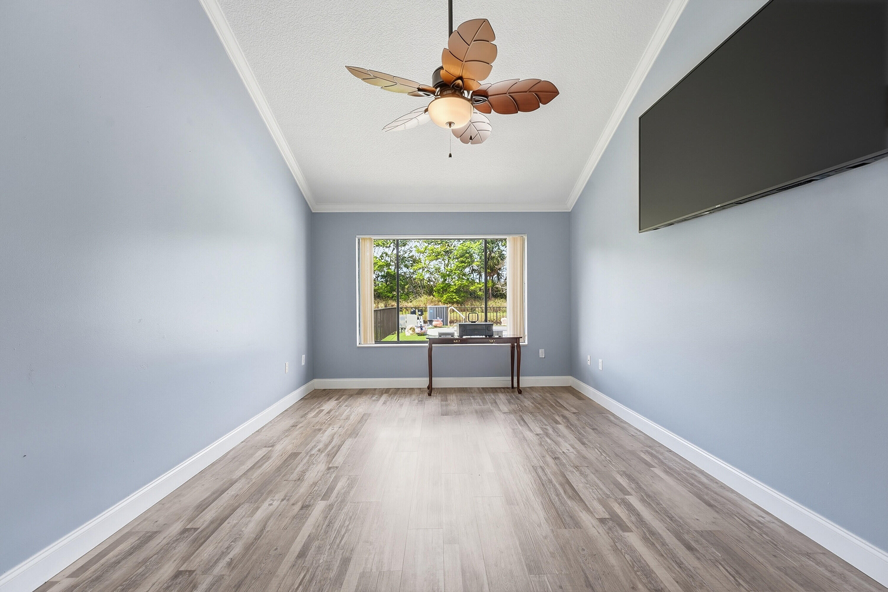 SARATOGA POINTE - Residential