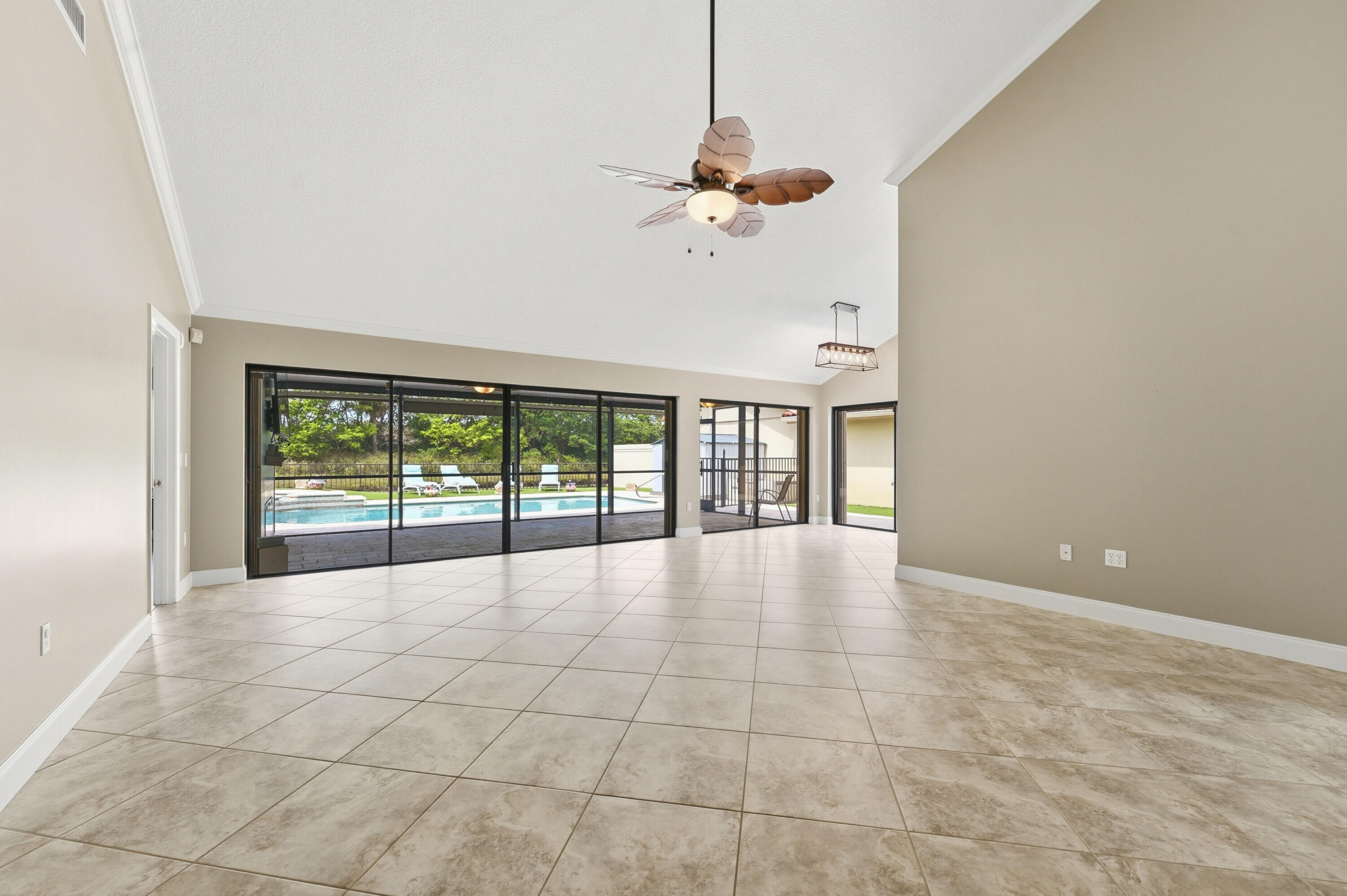 SARATOGA POINTE - Residential