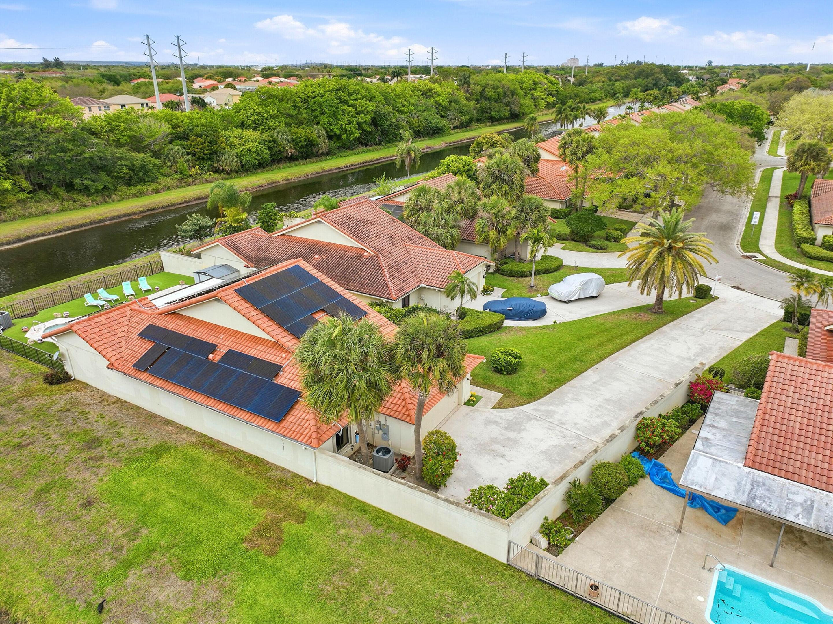 SARATOGA POINTE - Residential