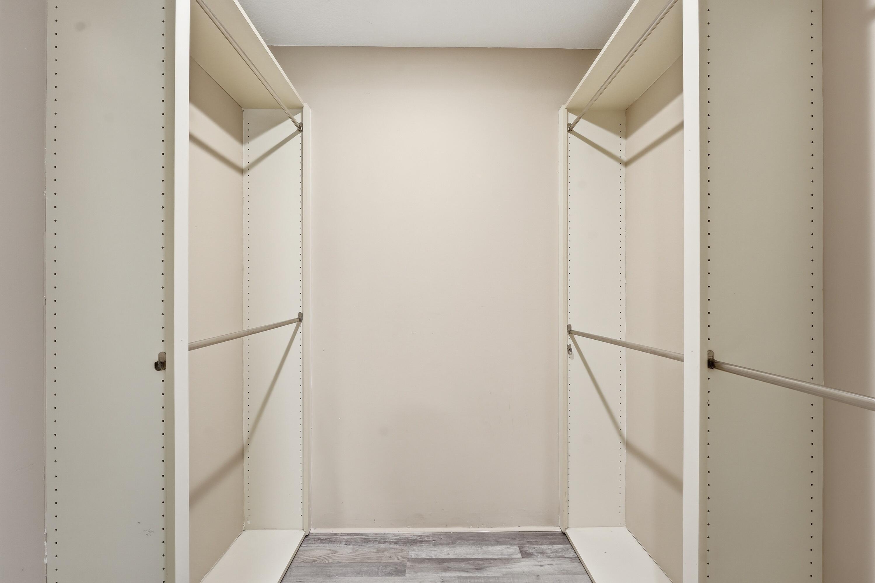 SARATOGA POINTE - Residential