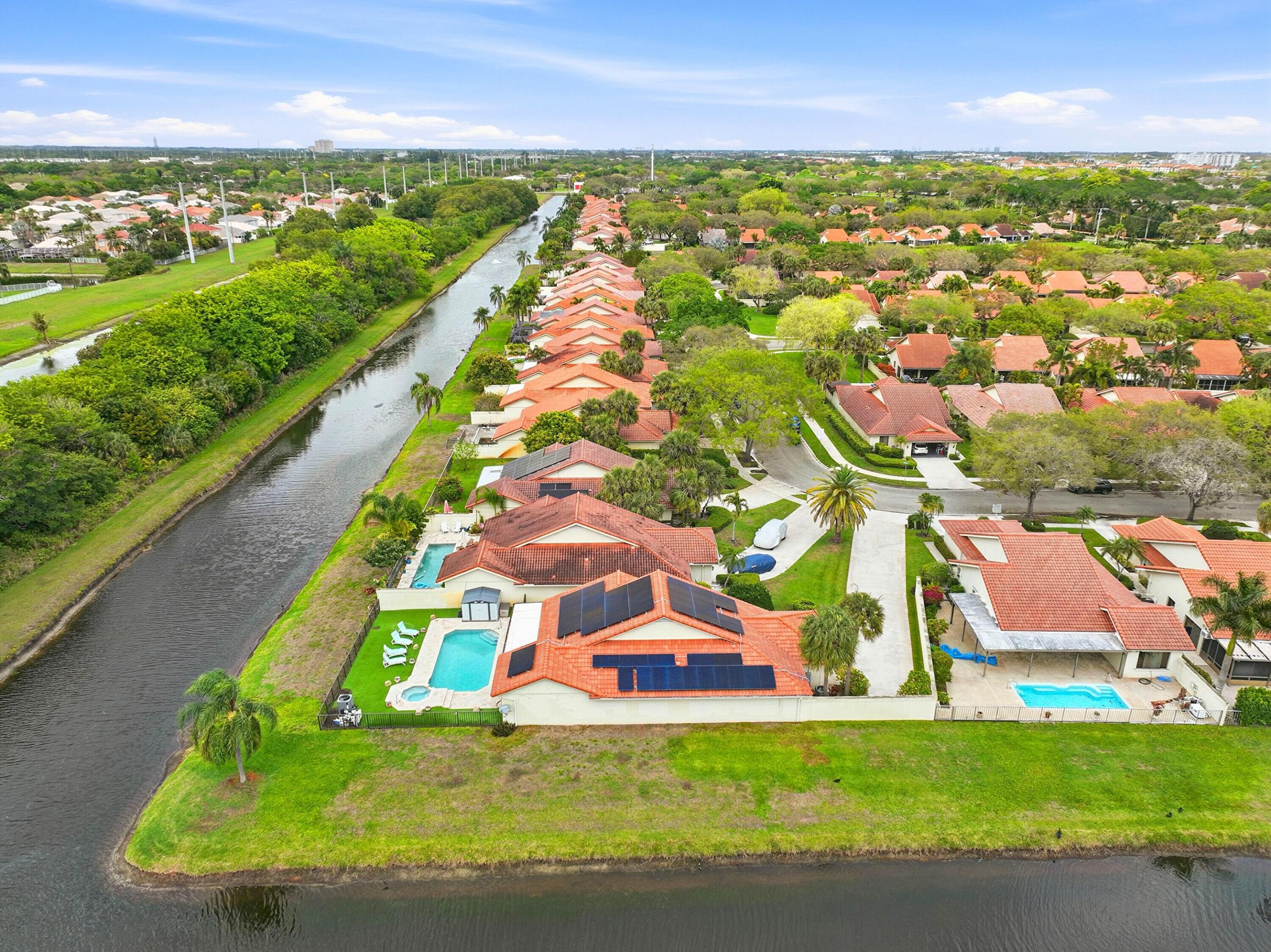 SARATOGA POINTE - Residential