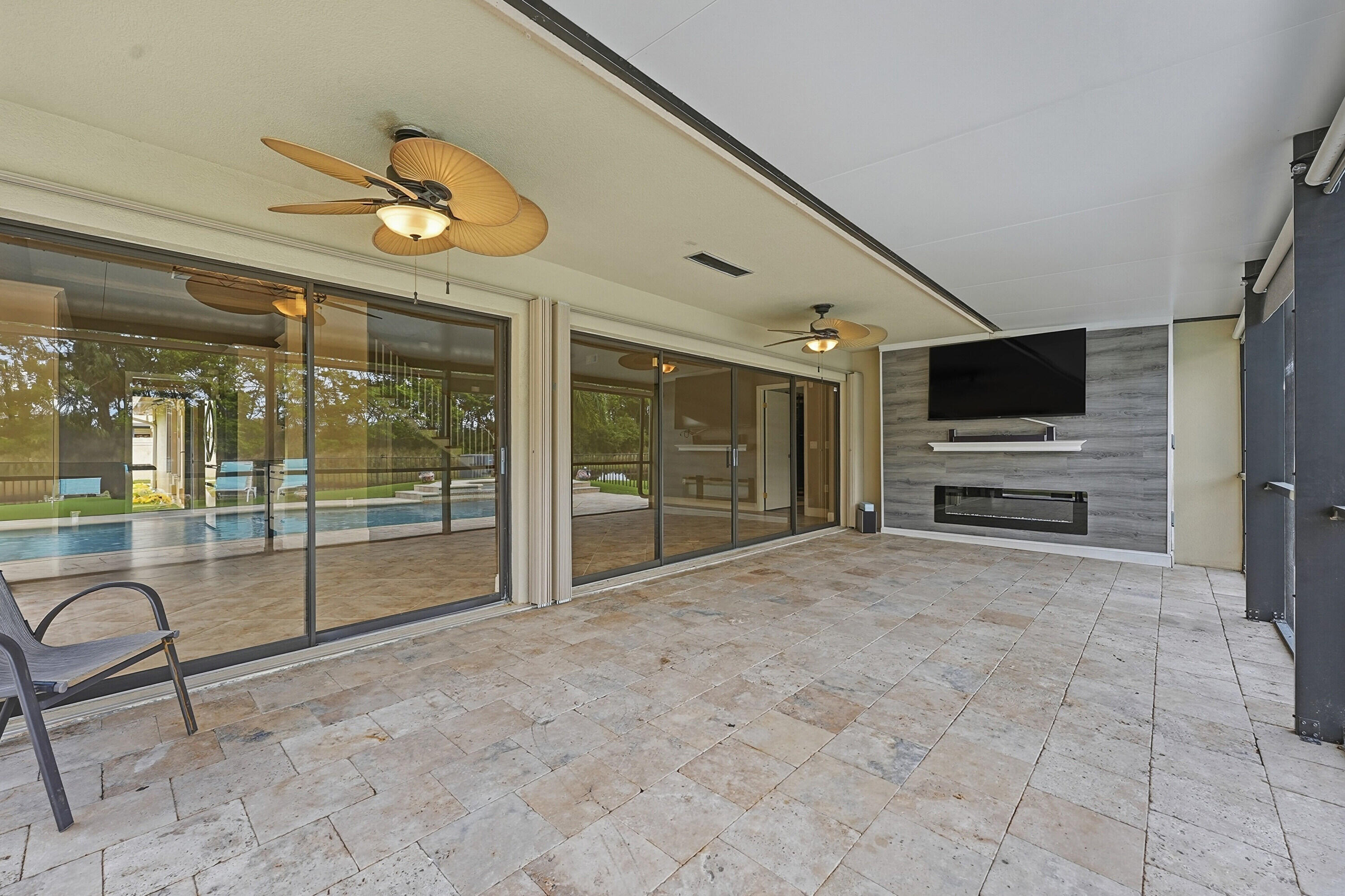 SARATOGA POINTE - Residential