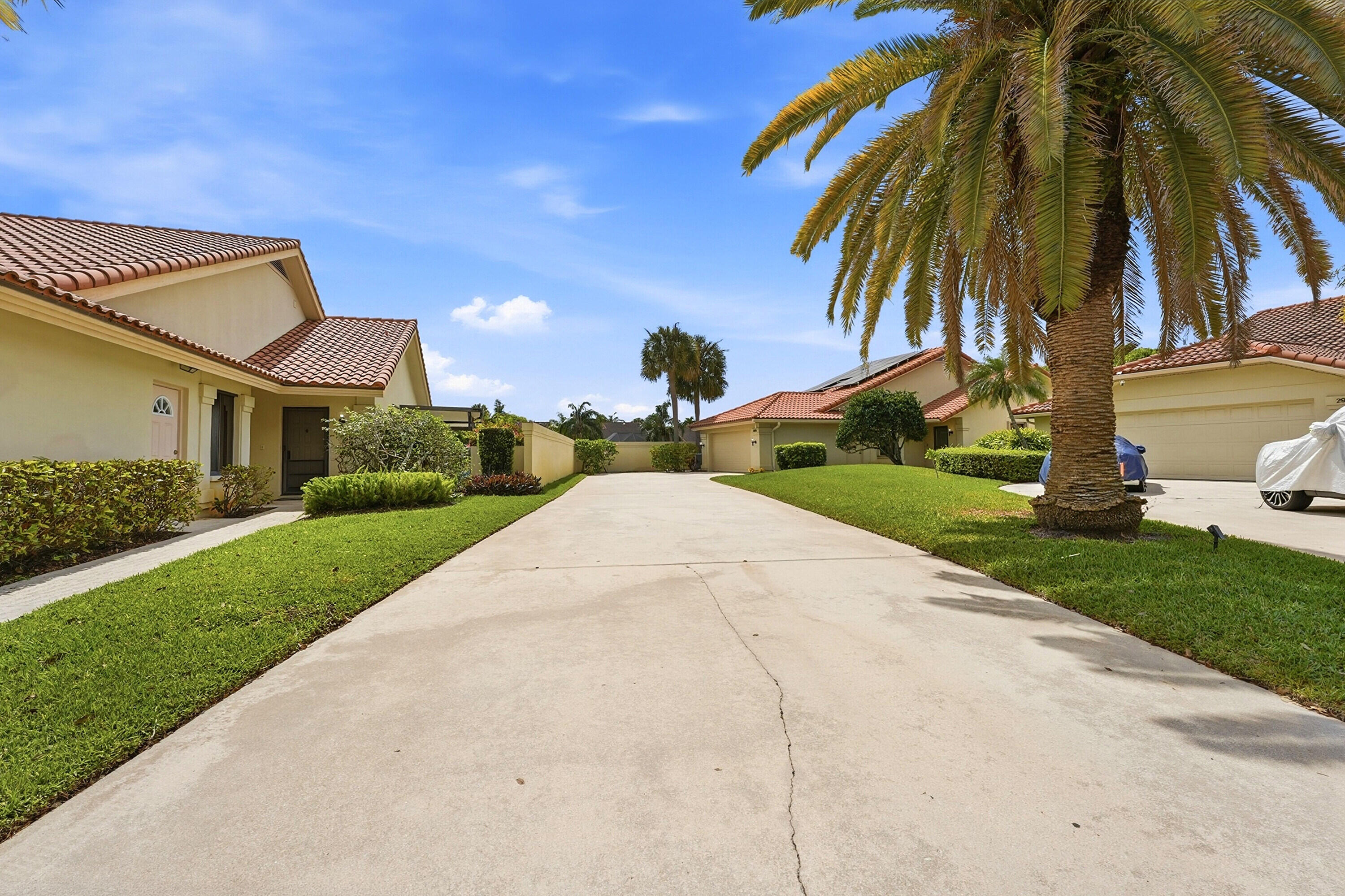 SARATOGA POINTE - Residential