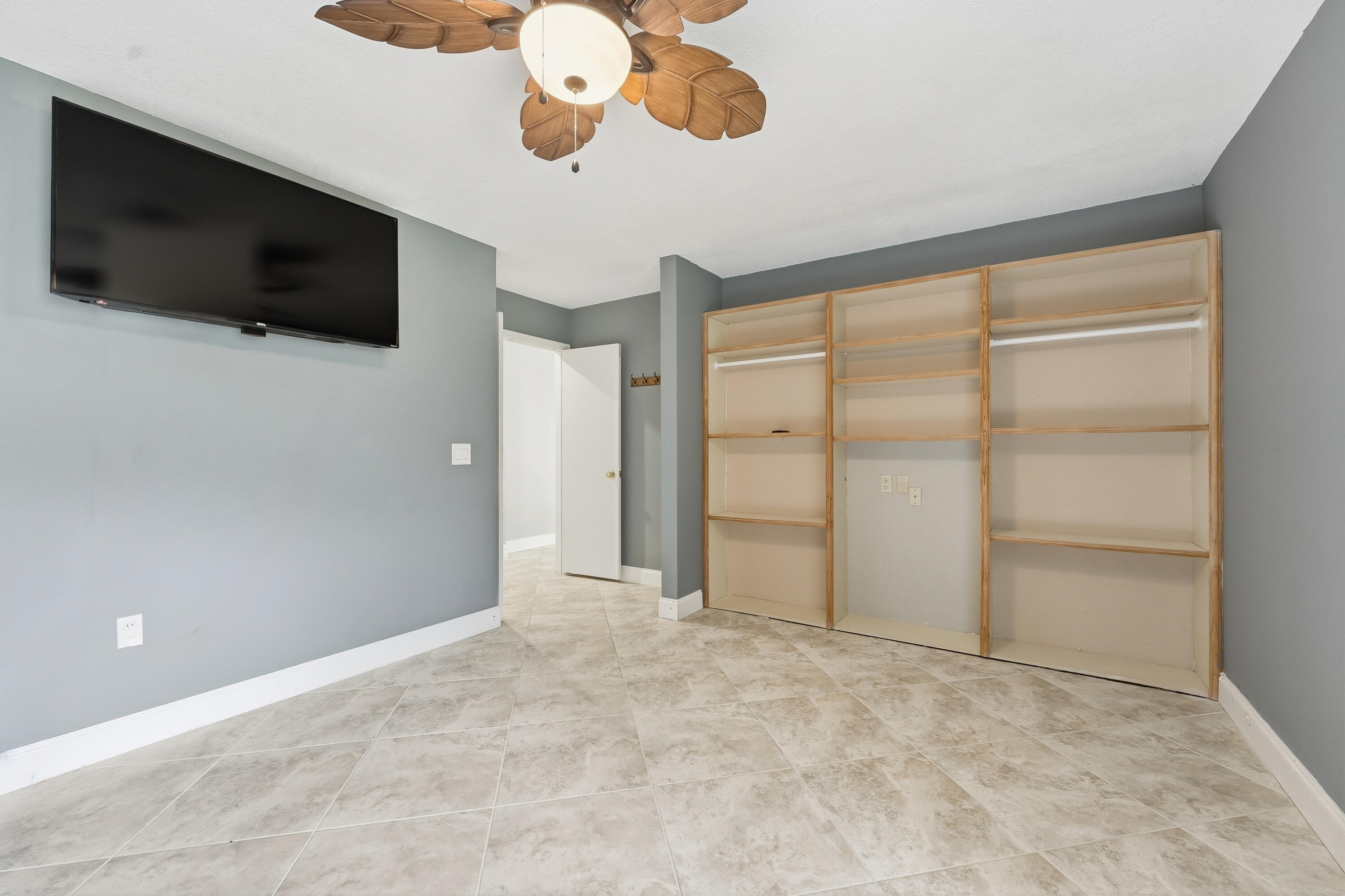 SARATOGA POINTE - Residential