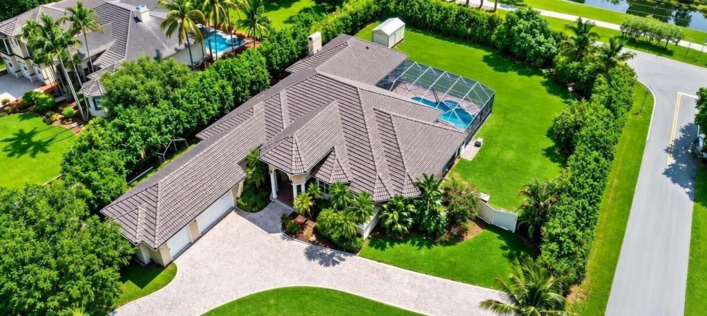 Photo of 11201 NW 14TH Street, Plantation, FL 33323 (MLS # B26081975)