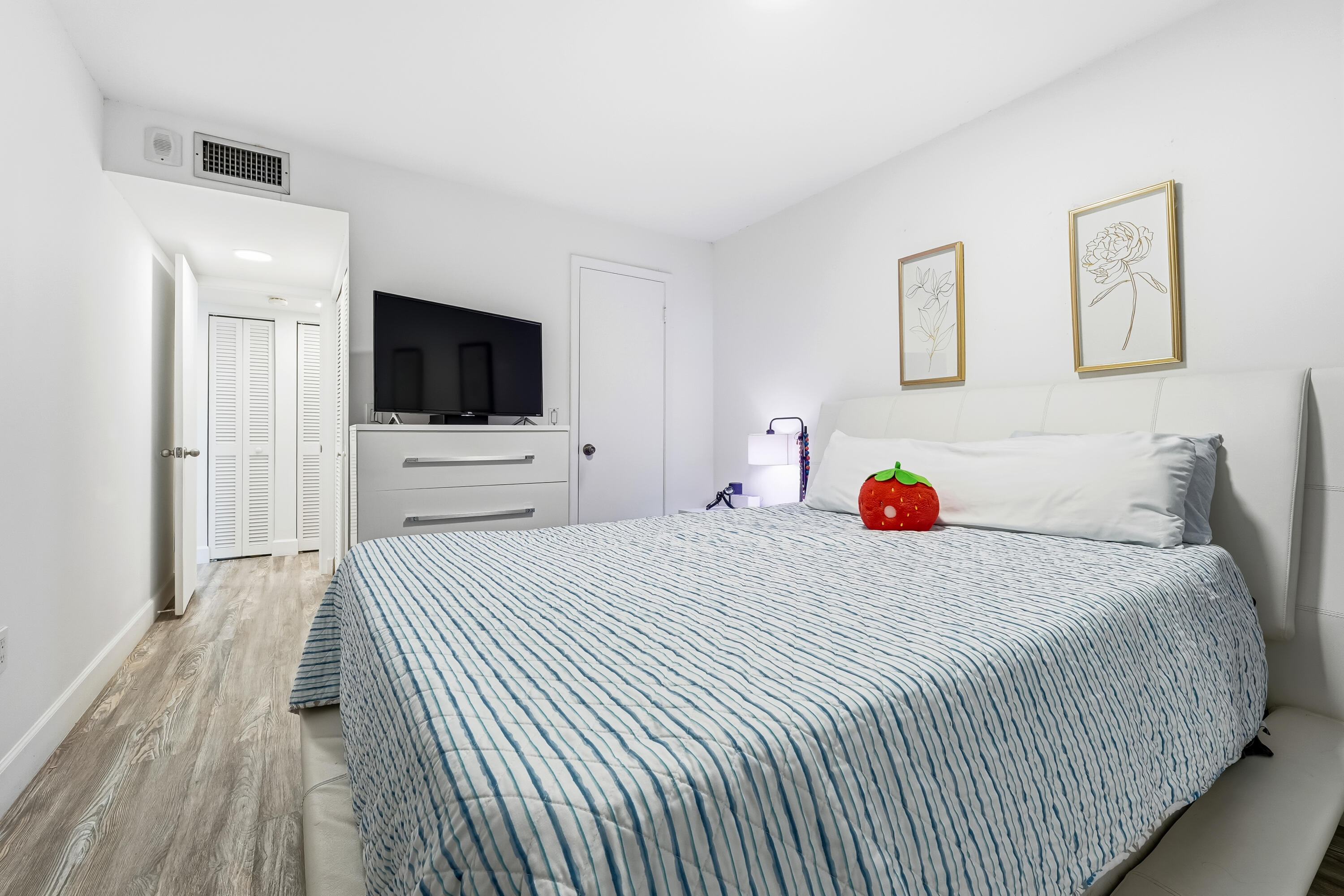 PALM LAKE 1 CONDO - Residential