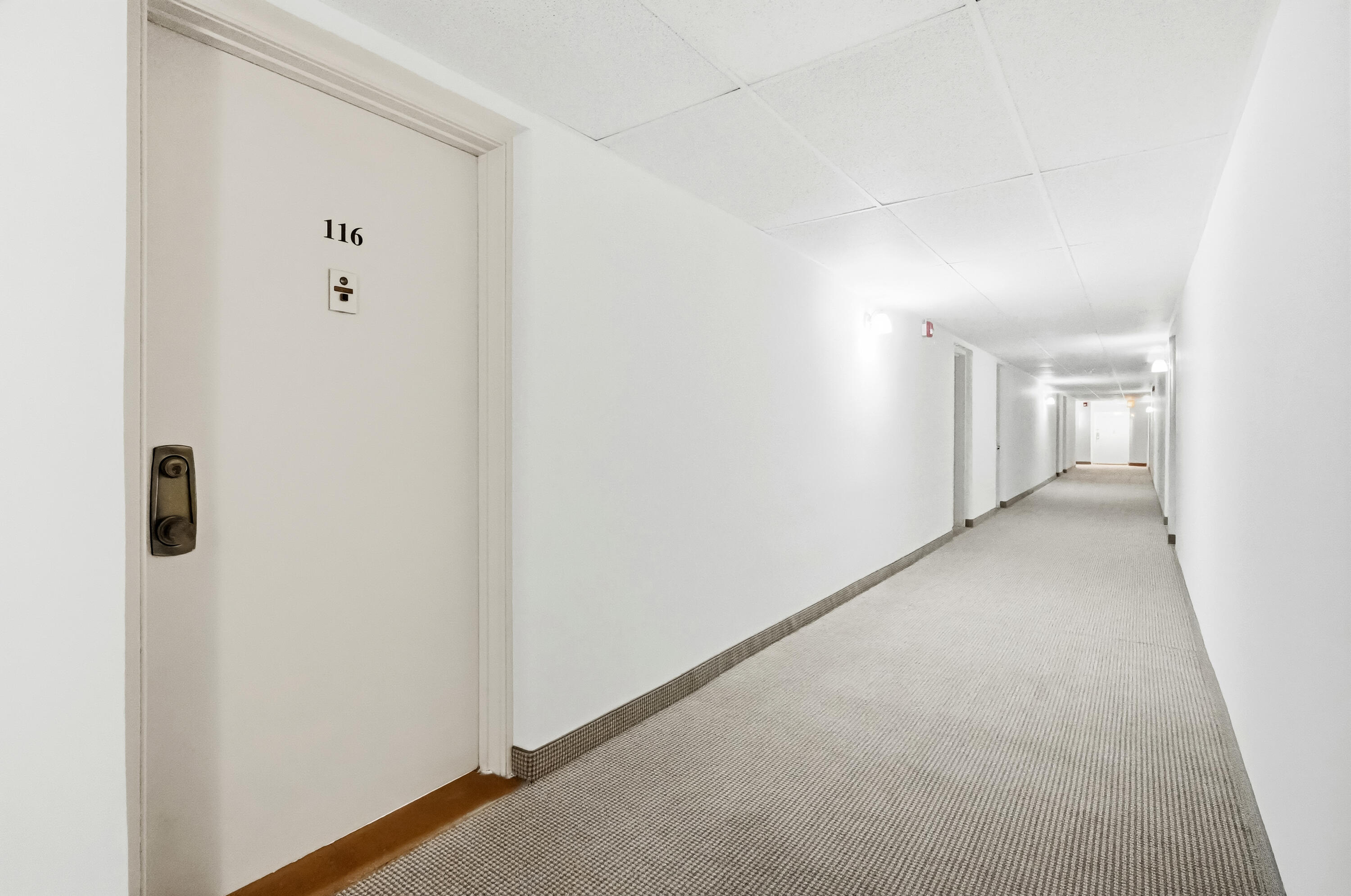 1502 S Lakeside Drive 116