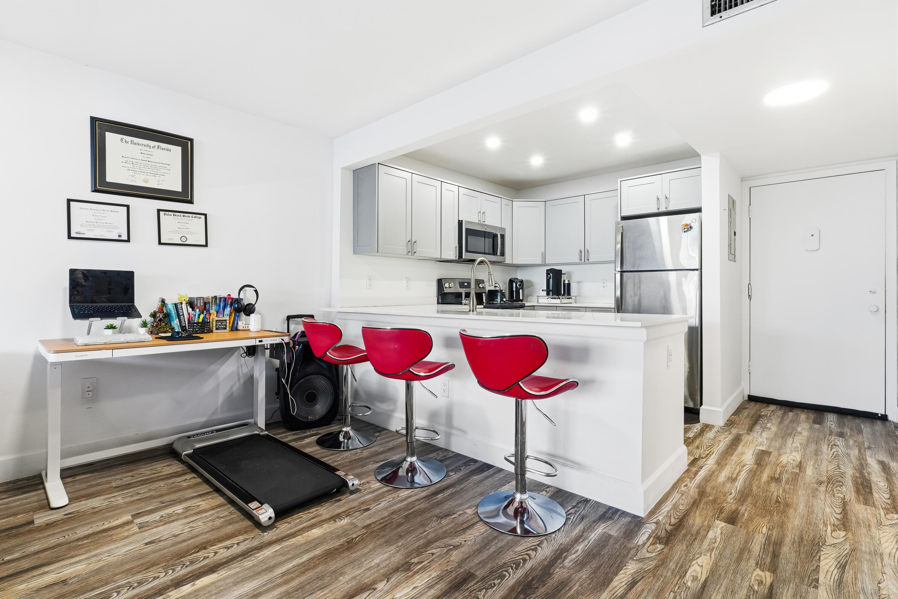 PALM LAKE 1 CONDO - Residential