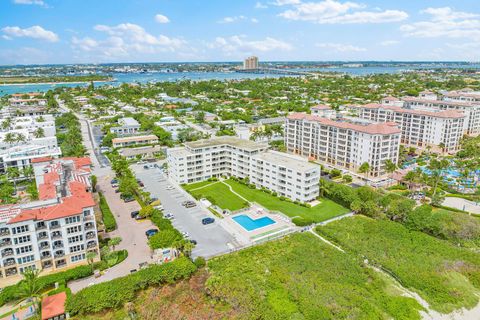 A home in Palm Beach Shores