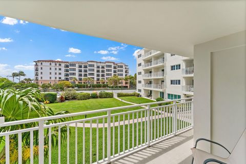 A home in Palm Beach Shores