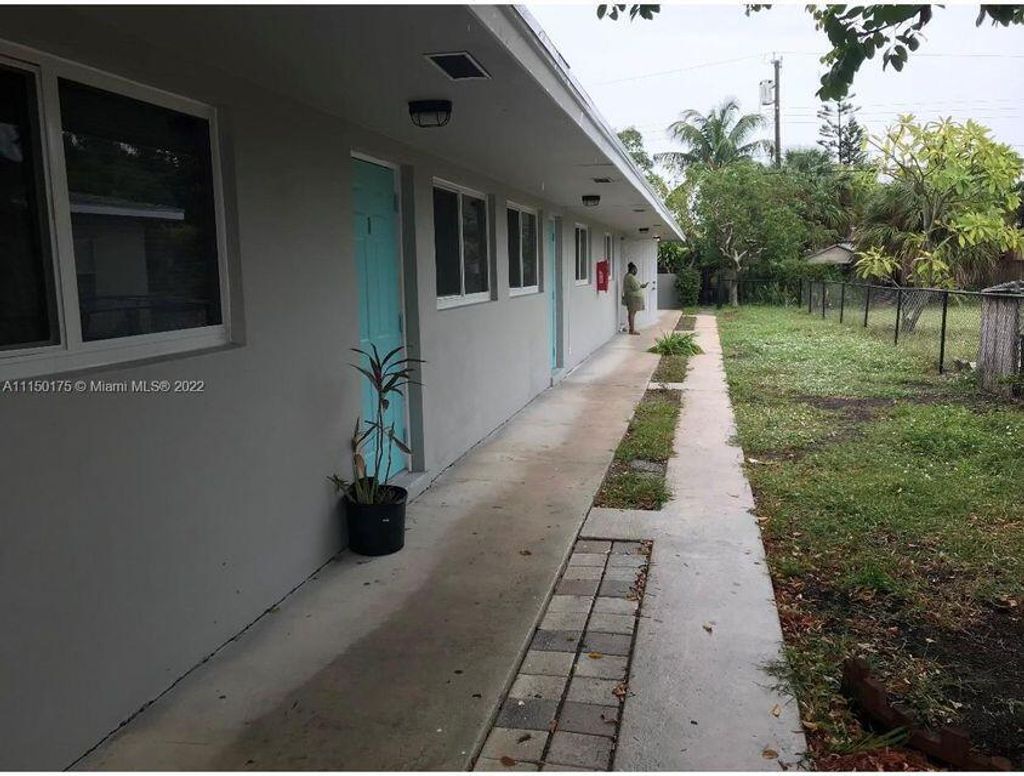 Photo of 1314 S M Street St #4, Lake Worth Beach, FL 33460 (MLS # R10793717)