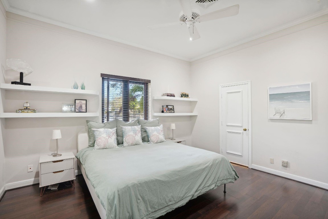 Bay Colony - Residential