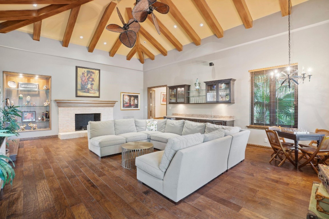 Bay Colony - Residential