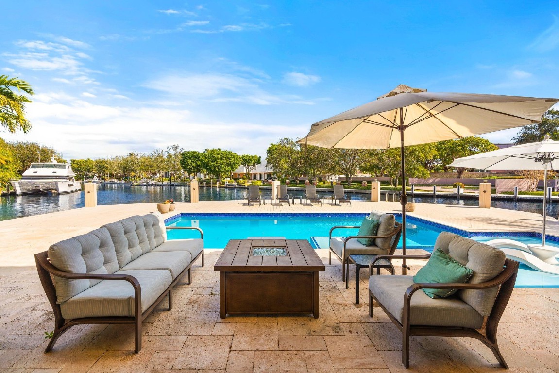 Bay Colony - Residential