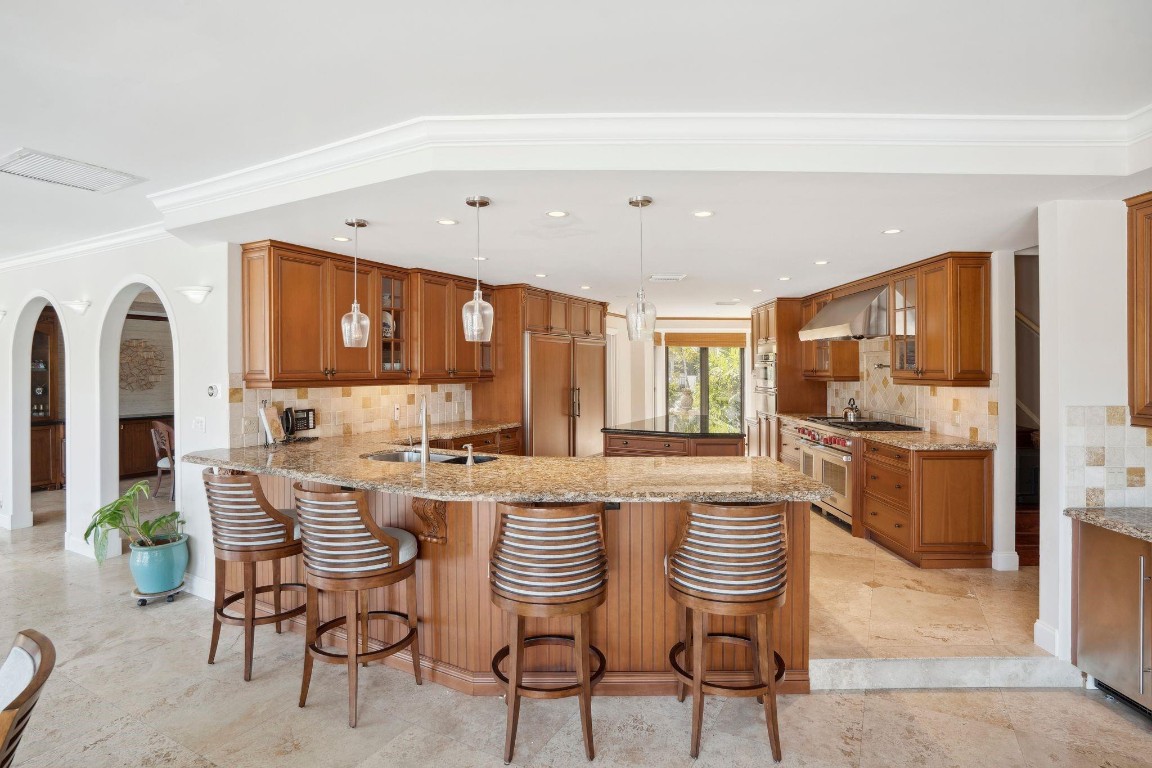 Bay Colony - Residential