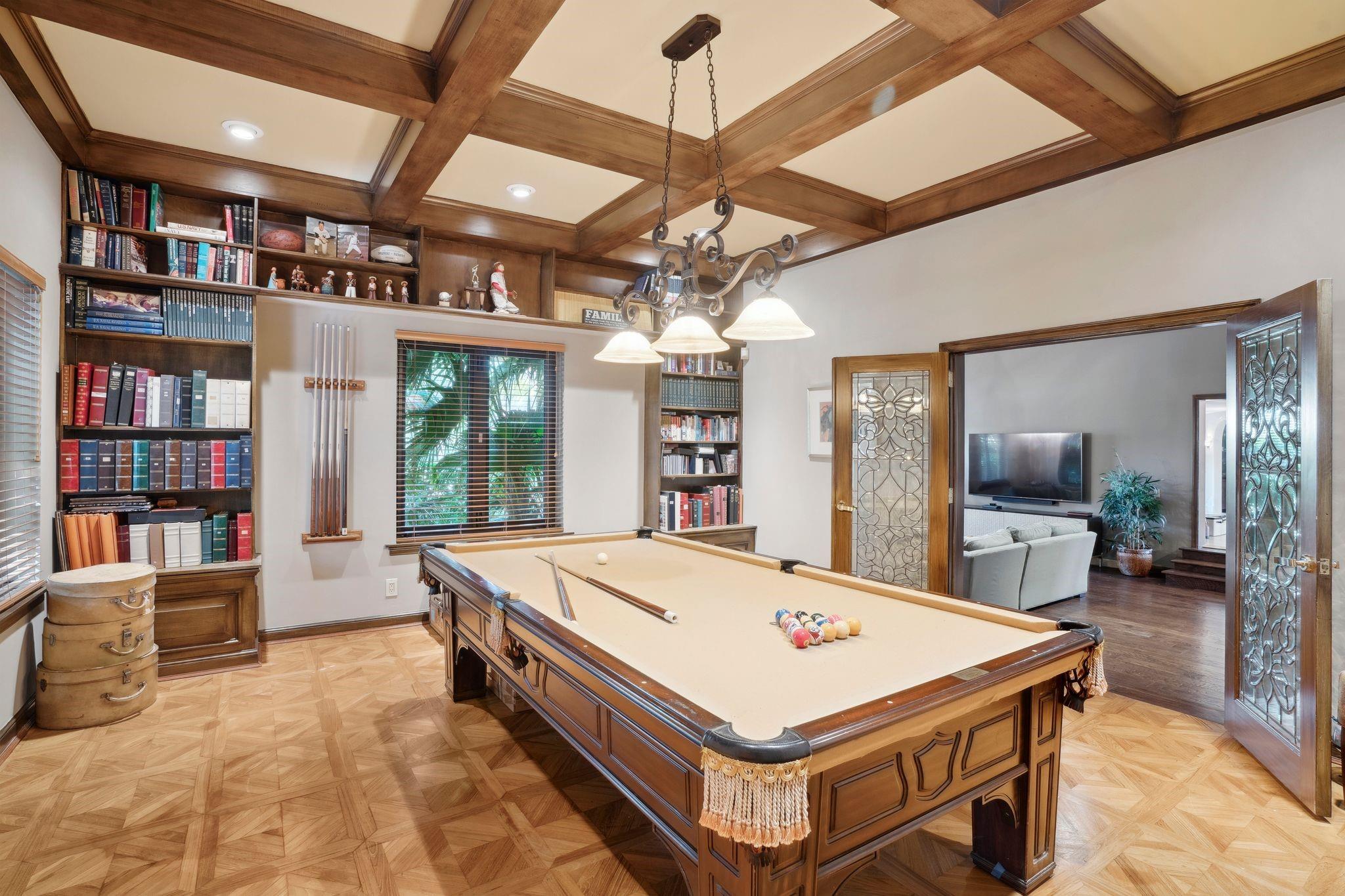 Bay Colony - Residential