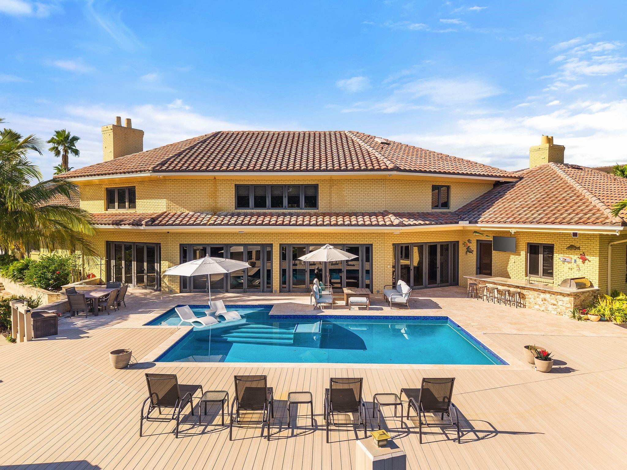 Bay Colony - Residential