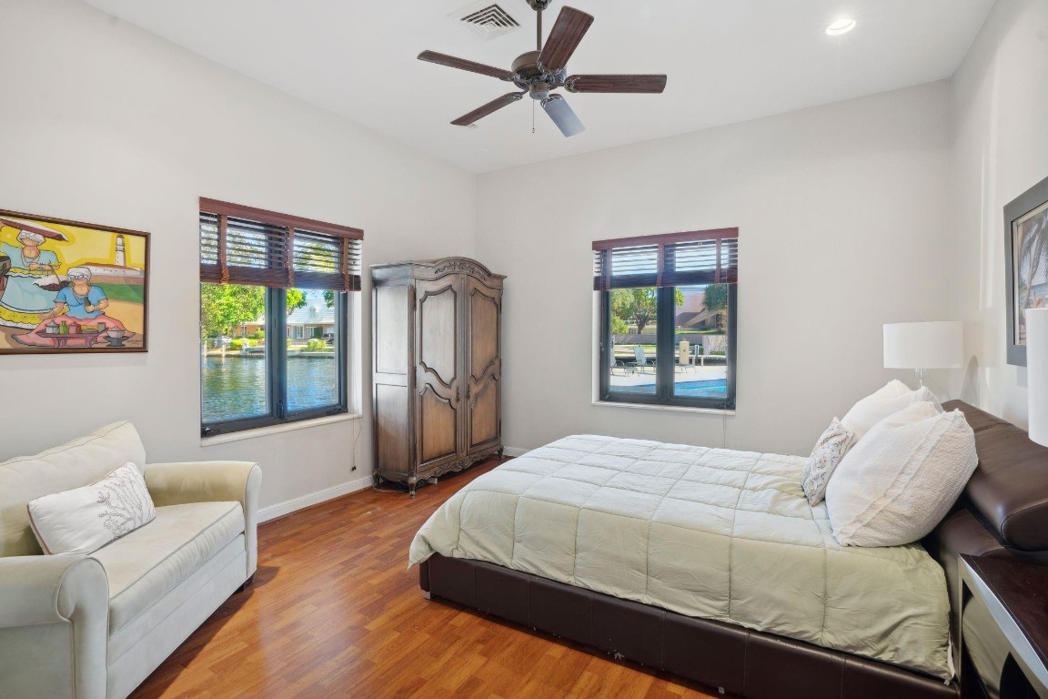 Bay Colony - Residential