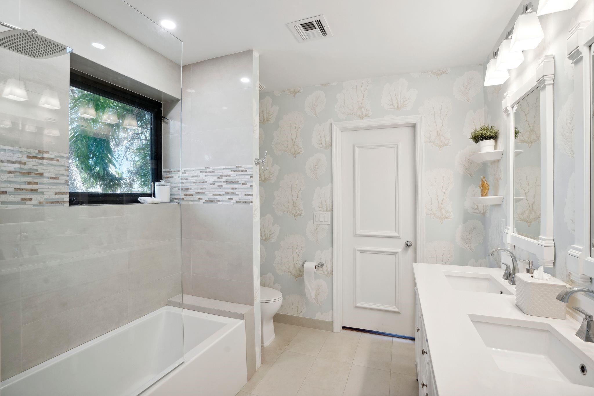 Bay Colony - Residential