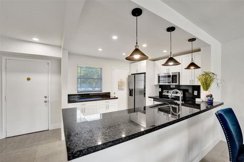 1024 SE 3rd Ave 207 Dania Beach FL 33004