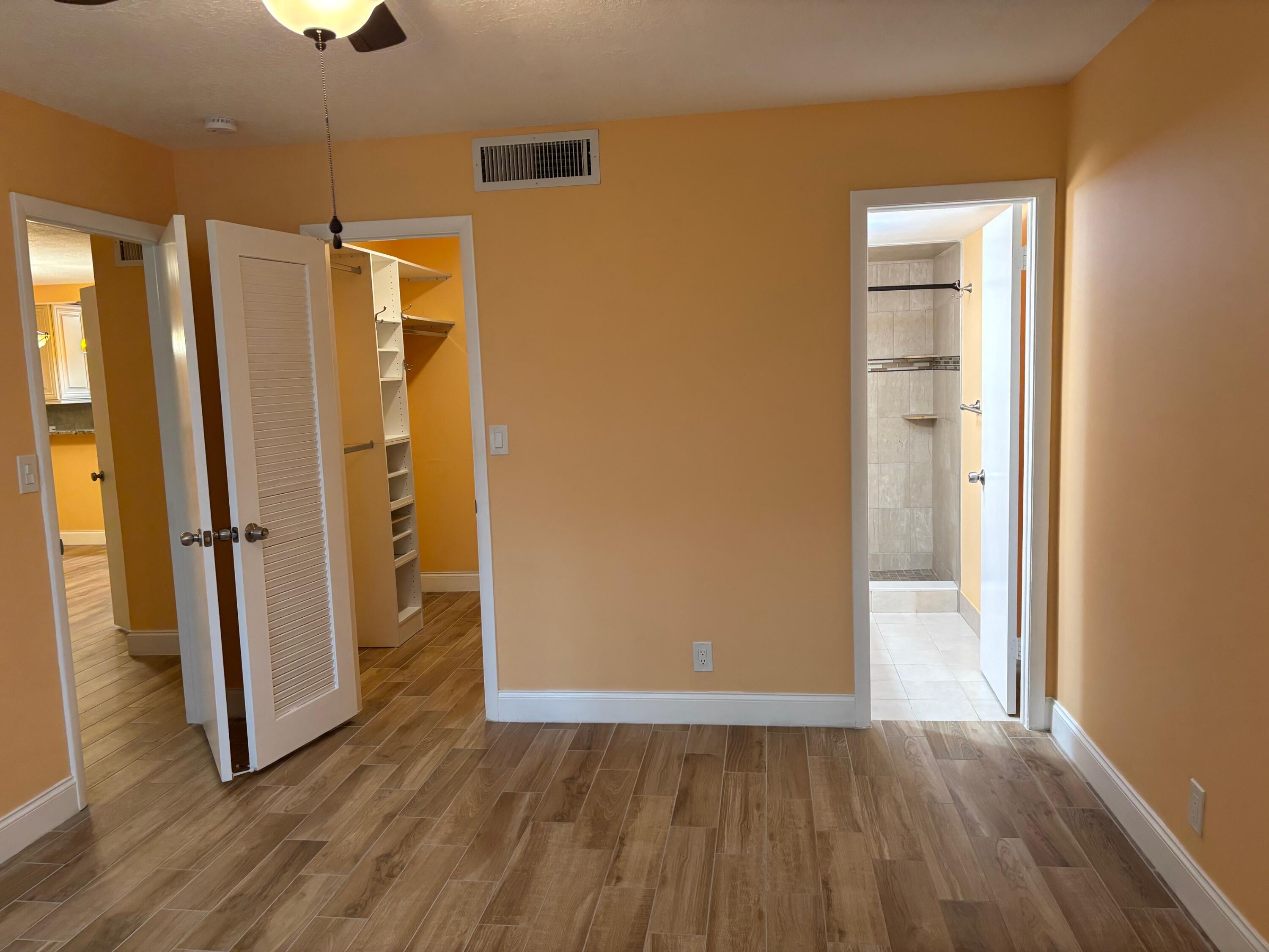 FOUNTAINS OF PALM BEACH - Residential Lease