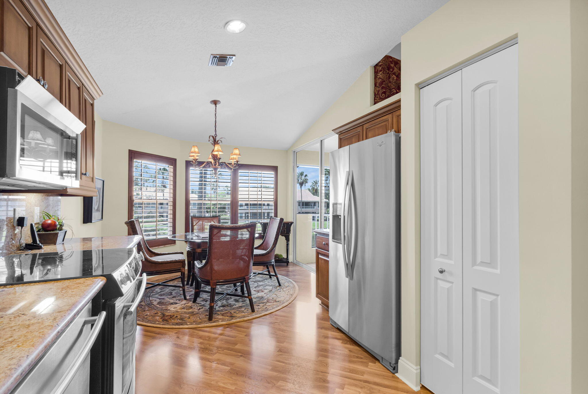 LEGENDS CONDO - Residential