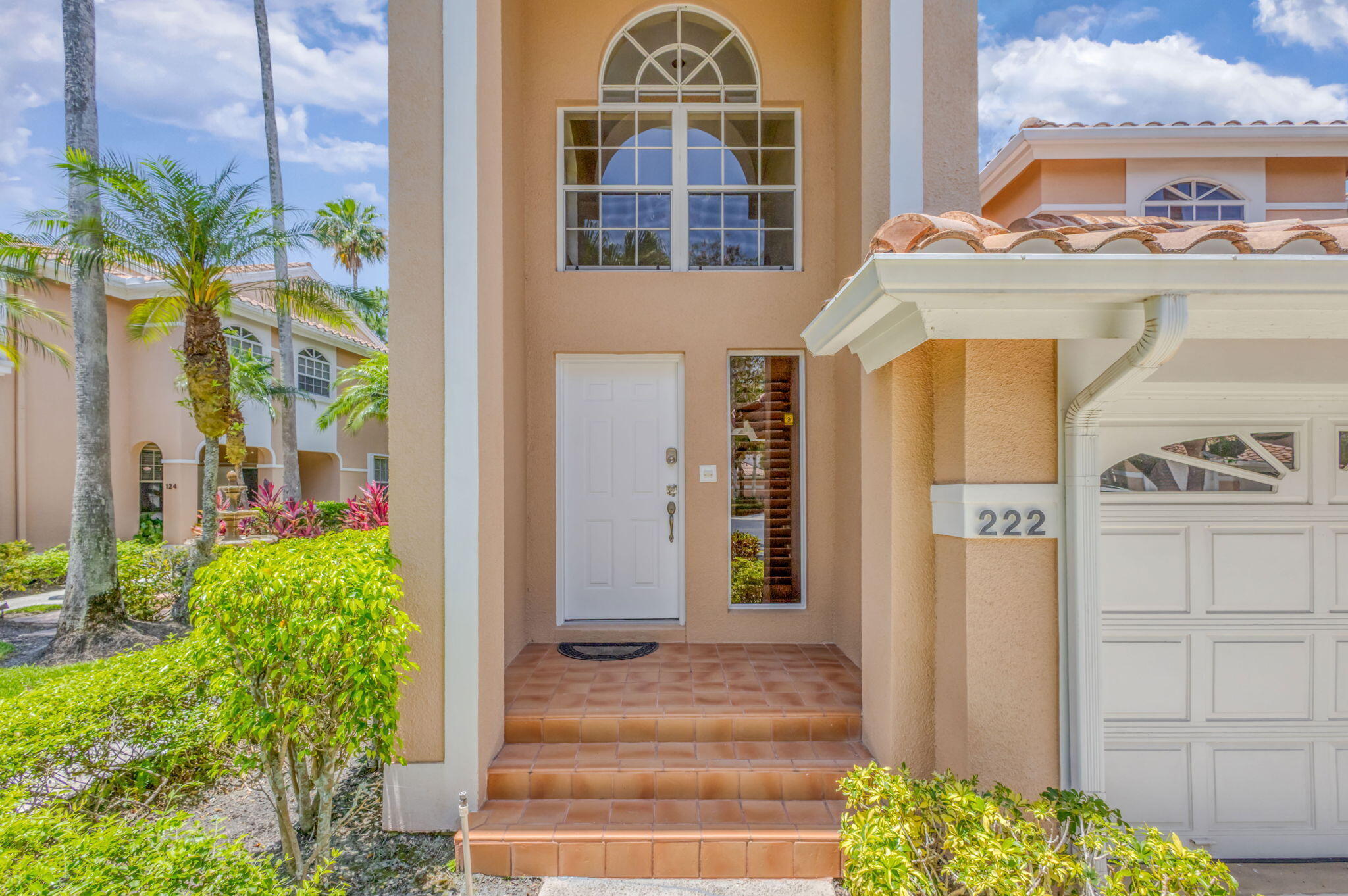 LEGENDS CONDO - Residential