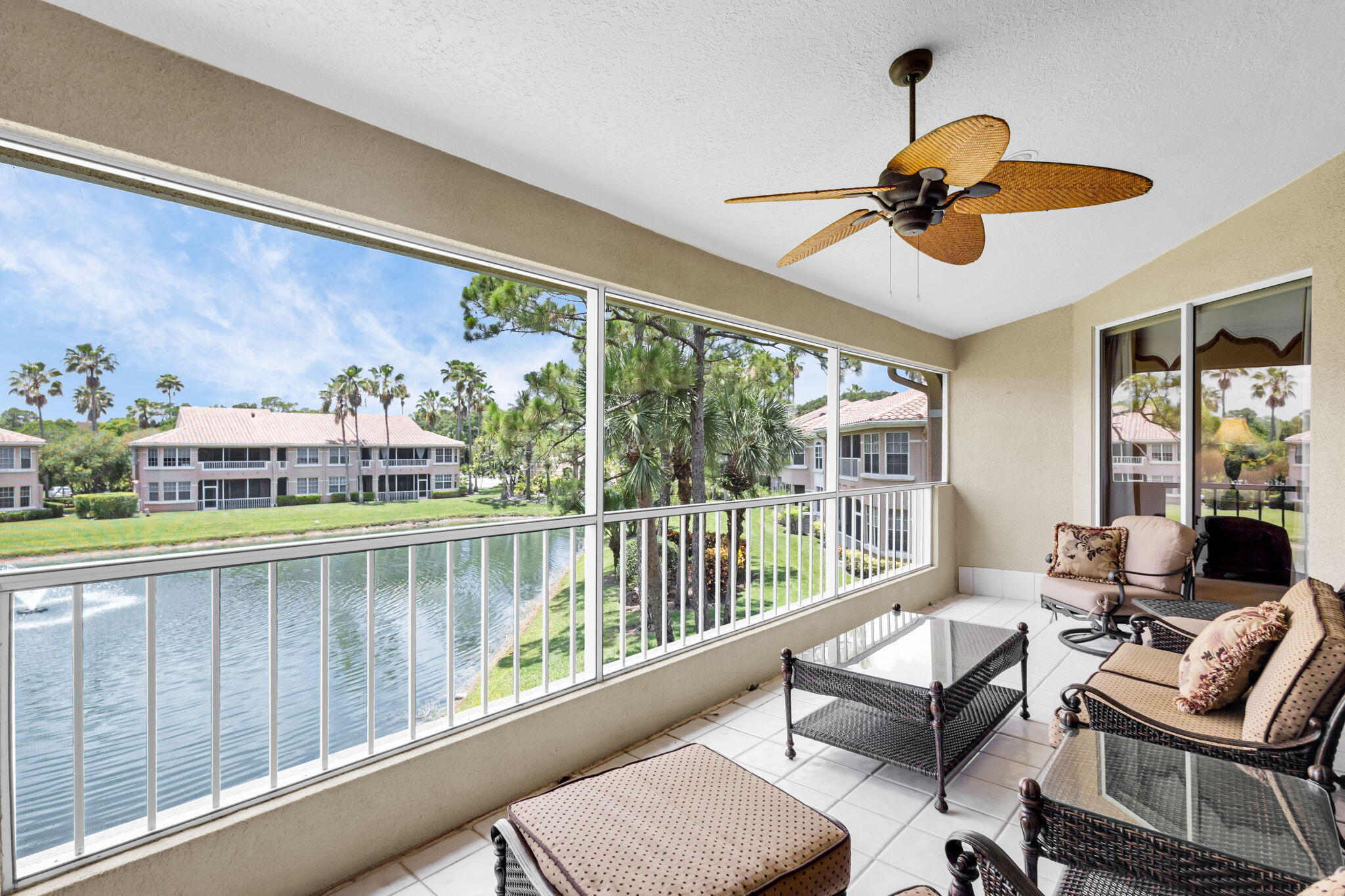 LEGENDS CONDO - Residential