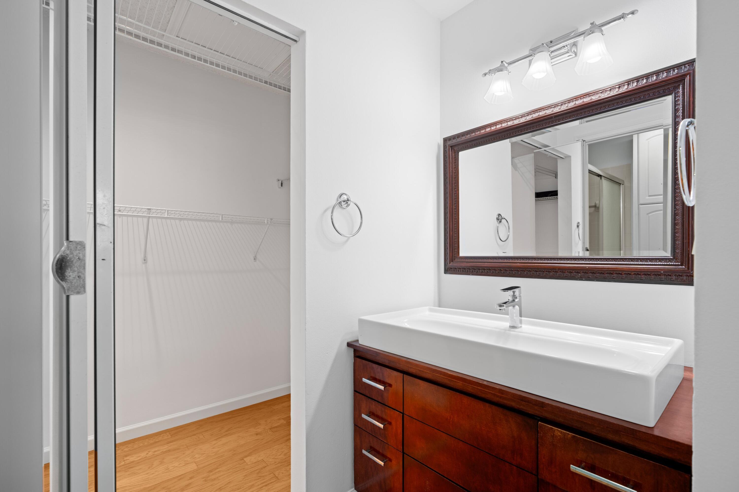 LAKE WINDWOOD CONDO - Residential