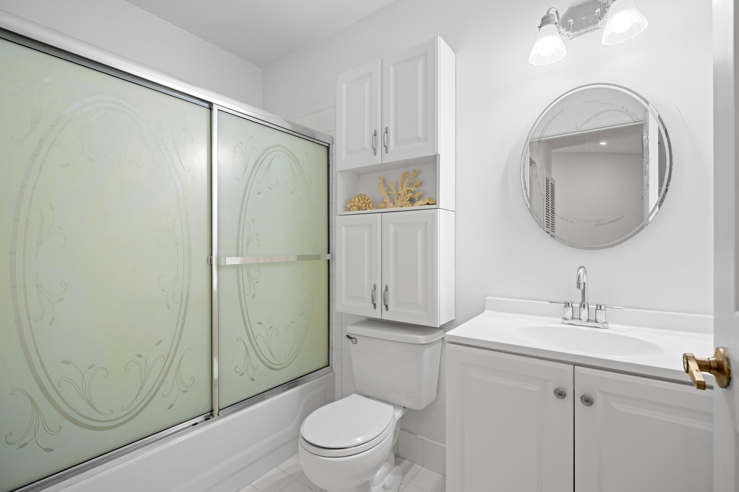 LAKE WINDWOOD CONDO - Residential