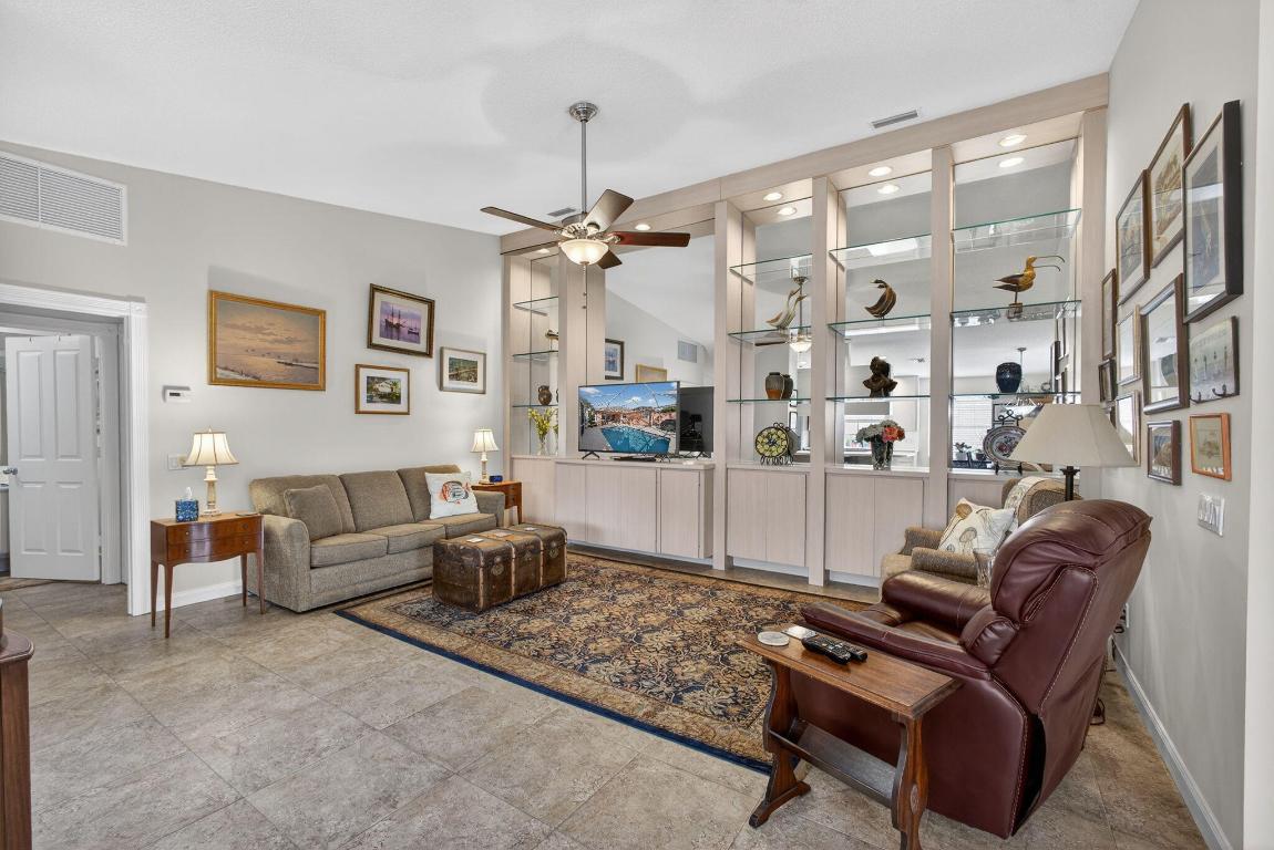 GARDEN OAKS - Residential