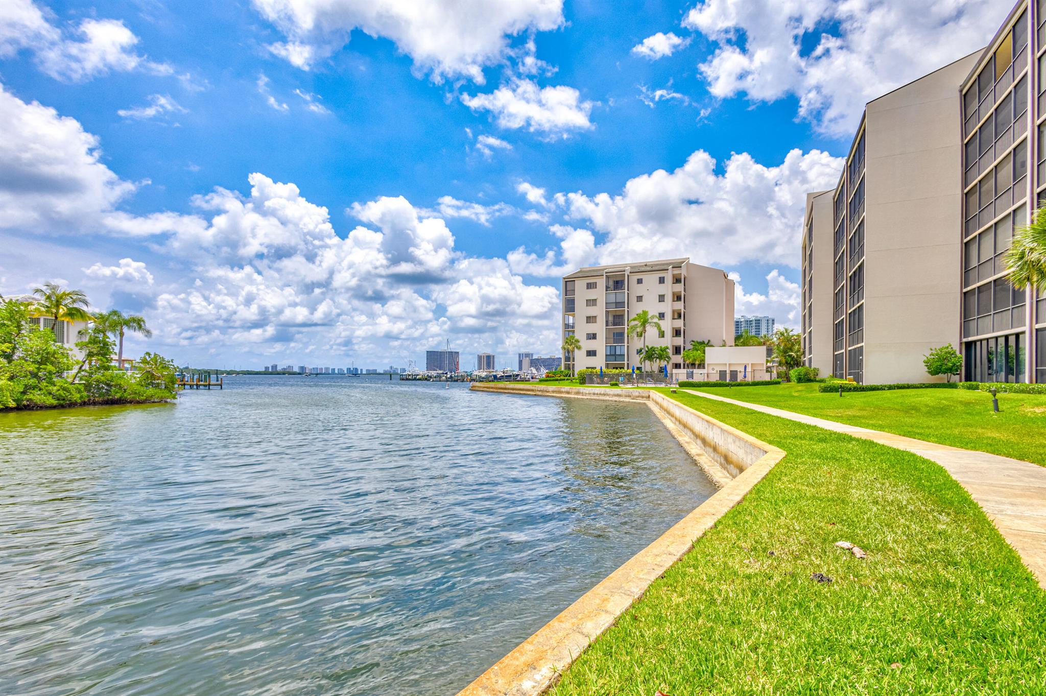 MARINA AT TWELVE OAKS CON - Residential